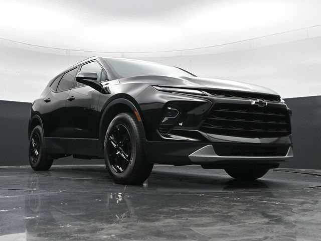 Used 2023 Chevrolet Blazer LT w/ Midnight/Sport Edition AWD/4WD image 40