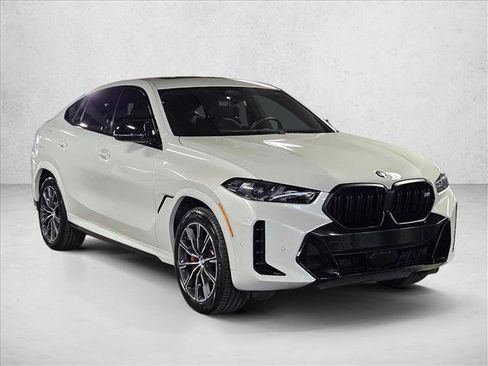 Certified 2024 BMW X6 M60i w/ Dynamic Handling Package AWD/4WD image 3