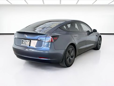 Used 2021 Tesla Model 3 Standard Range Plus RWD image 4