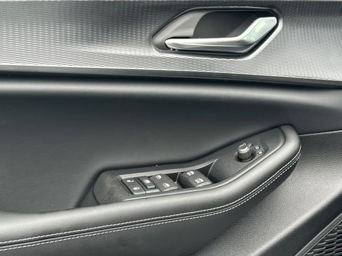 New 2025 Jeep Grand Cherokee Laredo X w/ Luxury Tech Group I image 15