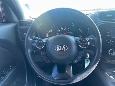 Used 2016 Kia Soul + FWD image 15