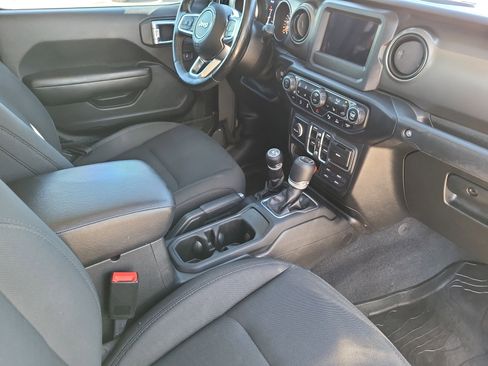 Used 2020 Jeep Gladiator Sport w/ Quick Order Package 24S image 15