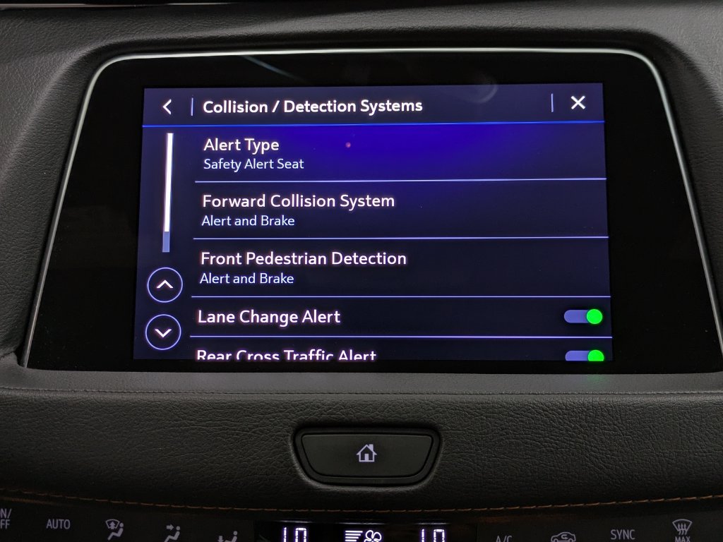 Used 2022 Cadillac XT4 Sport w/ Enhanced Visibility Package AWD/4WD image 8