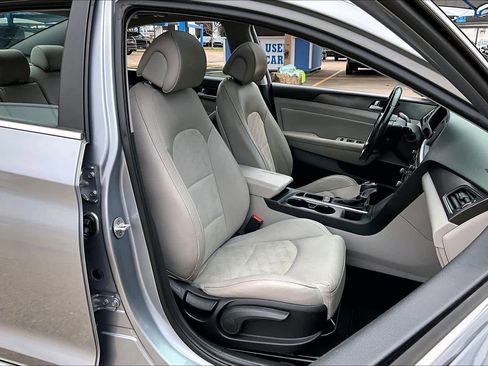 Used 2017 Hyundai Sonata Sport w/ Value Edition Package 02 image 8
