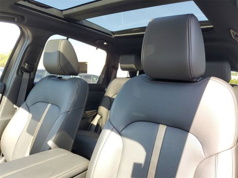 Used 2025 MAZDA CX-70 Plug-In Hybrid w/ Premium Plus image 14