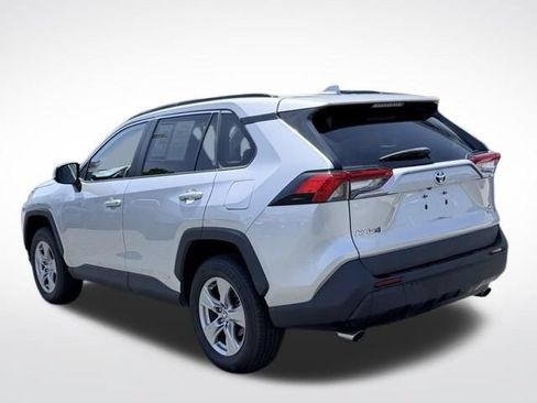 Used 2022 Toyota RAV4 XLE w/ XLE Grade Weather Package AWD/4WD image 9