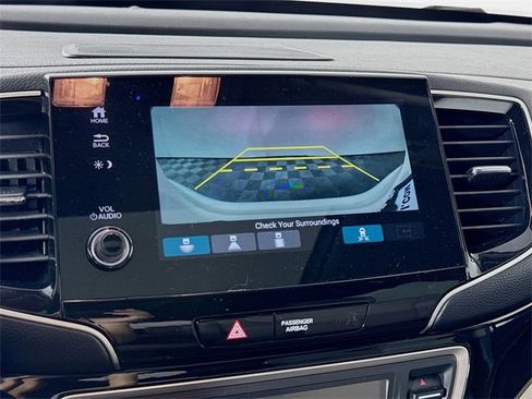 Used 2020 Honda Pilot Touring image 22