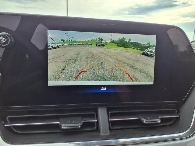 Used 2025 Chevrolet Trax LT FWD image 27