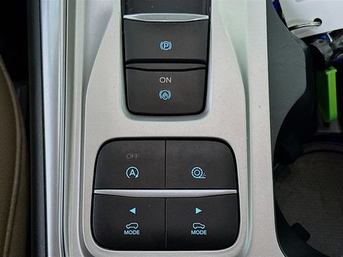 Used 2020 Ford Explorer Limited image 26