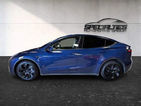 Used 2021 Tesla Model Y Long Range AWD/4WD image 7