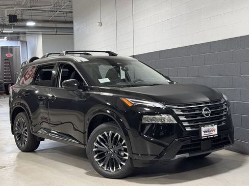 New 2026 Nissan Rogue Platinum w/ Platinum Premium Package image 2