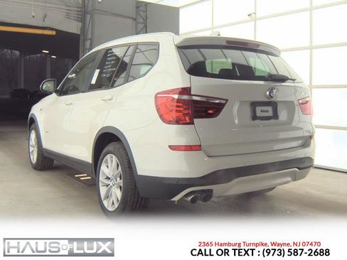 Used 2017 BMW X3 xDrive28i image 4