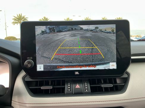 Used 2024 Toyota RAV4 Limited image 29