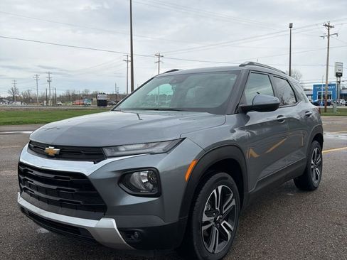Used 2021 Chevrolet TrailBlazer LT w/ Convenience Package AWD/4WD image 1