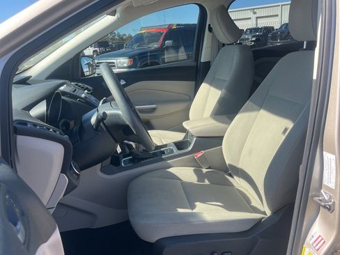 Used 2018 Ford Escape SE image 7