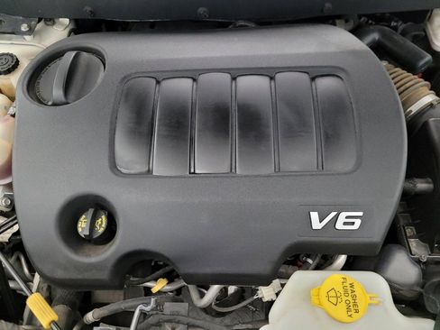 Used 2018 Dodge Journey GT FWD image 30