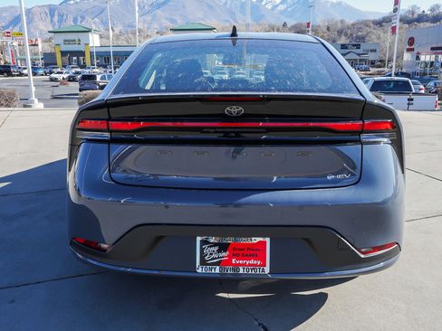 New 2026 Toyota Prius LE image 7