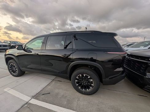 New 2026 Chevrolet Traverse Z71 w/ Enhanced Driving Package AWD/4WD image 9