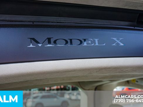 Used 2017 Tesla Model X 90D image 32