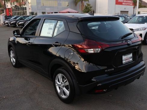 New 2025 Nissan Kicks Play S image 6