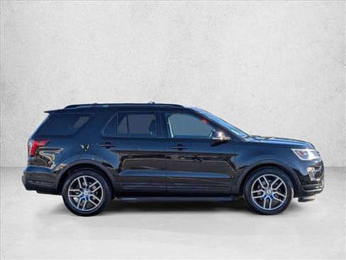 Used 2018 Ford Explorer Sport w/ Equipment Group 401A image 4