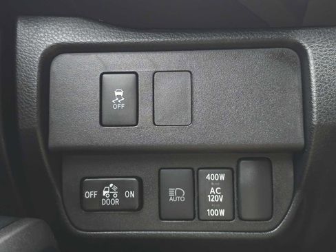 Used 2020 Toyota Tacoma TRD Off-Road image 30