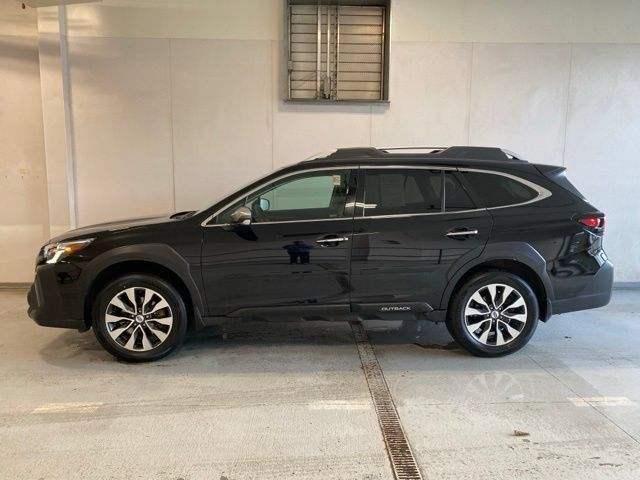 Used 2023 Subaru Outback Touring XT AWD/4WD image 10