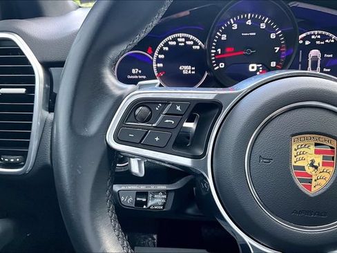 Used 2023 Porsche Cayenne Platinum Edition AWD/4WD image 14