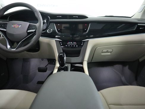 Used 2024 Cadillac XT6 Premium Luxury FWD image 14