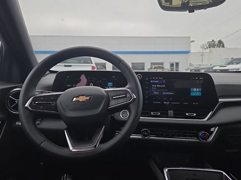 New 2026 Chevrolet Equinox LT w/ Convenience Package II image 12