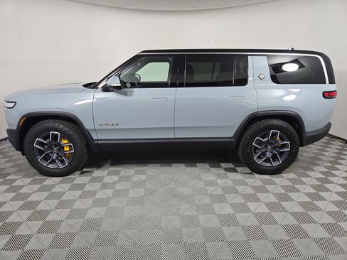 Used 2023 Rivian R1S Adventure AWD/4WD image 2