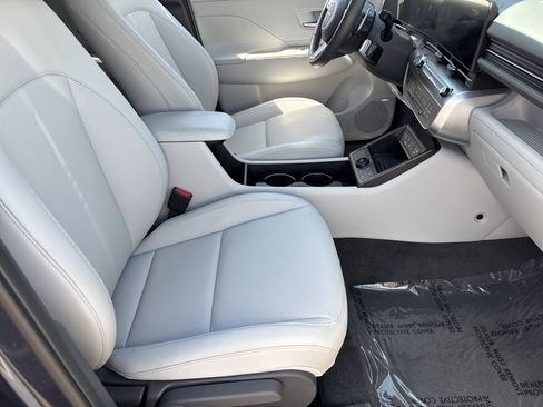 Used 2025 Hyundai Kona Limited FWD image 10