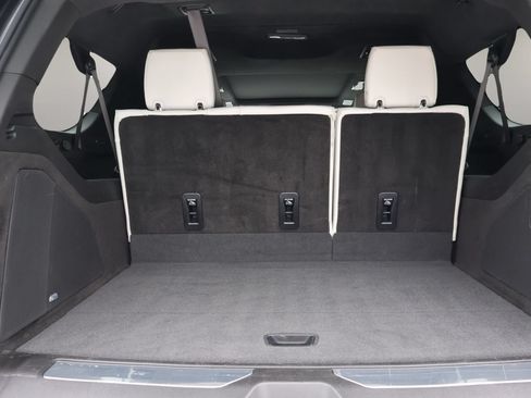 Certified 2025 Cadillac Escalade ESV V AWD/4WD image 20