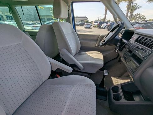 Used 2002 Volkswagen Eurovan MV image 14