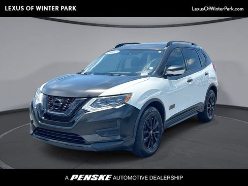 Used 2017 Nissan Rogue SV FWD image 1