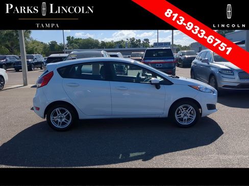 Used 2019 Ford Fiesta SE FWD image 3