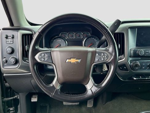 Used 2018 Chevrolet Silverado 1500 LT AWD/4WD image 11