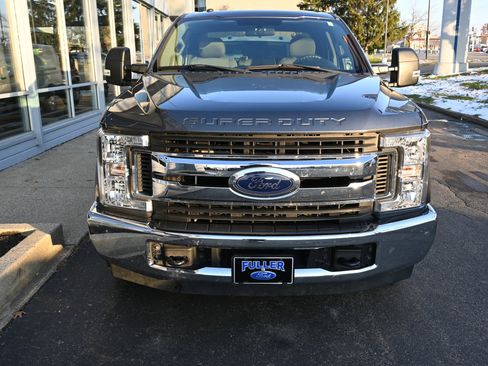 Used 2018 Ford F250 XLT image 3