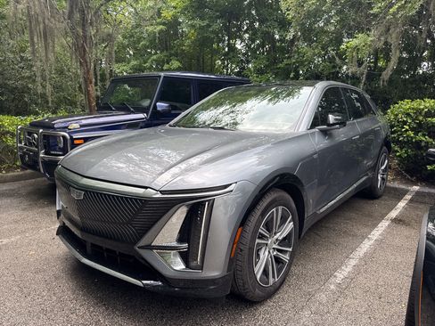 Used 2023 Cadillac Lyriq 2WD image 1