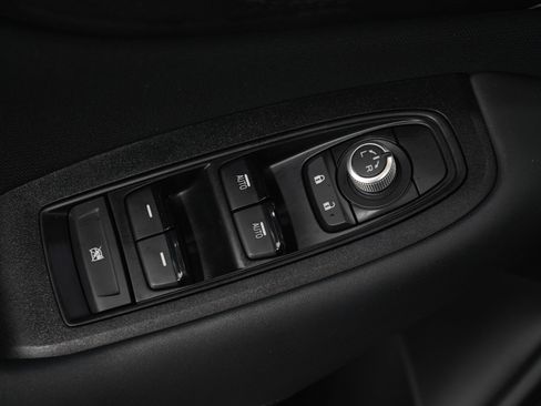 Used 2025 Subaru Outback Premium AWD/4WD image 21