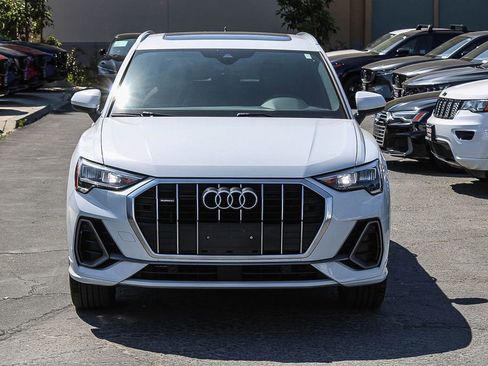 Used 2020 Audi Q3 2.0T Premium AWD/4WD image 2