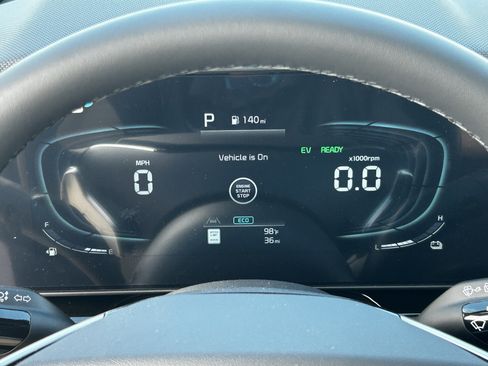 Used 2025 Kia Niro EX Touring FWD image 26