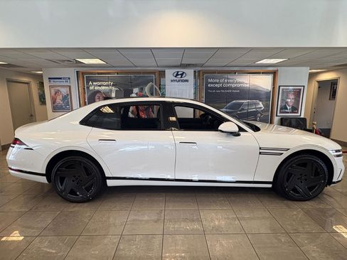 New 2026 Genesis G90 3.5T Prestige image 4