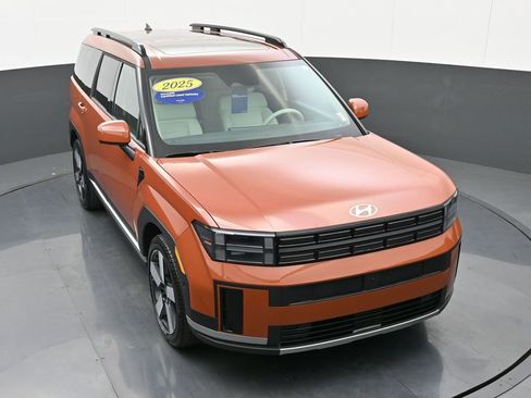 Used 2025 Hyundai Santa Fe Limited FWD image 41