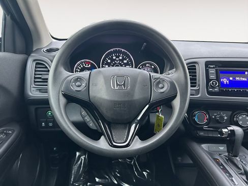 Used 2022 Honda HR-V LX image 14