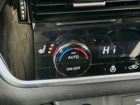 Certified 2024 Nissan Rogue Platinum image 30