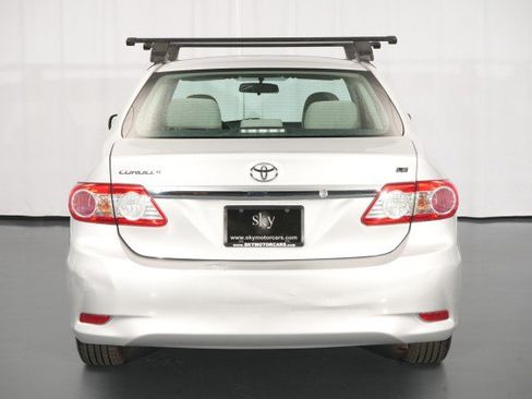 Used 2013 Toyota Corolla LE FWD image 17