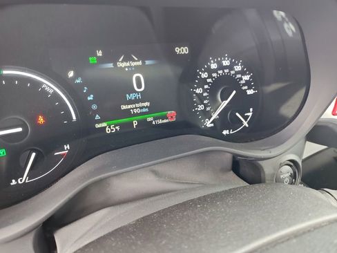 Used 2025 Toyota Sienna XLE AWD/4WD image 8