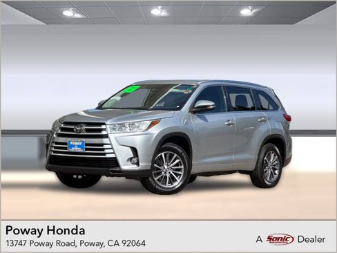 Used 2018 Toyota Highlander XLE FWD image 1