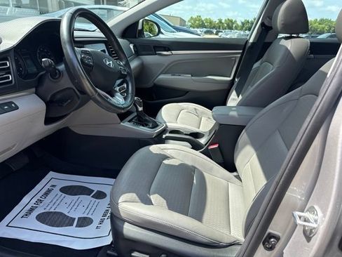 Used 2020 Hyundai Elantra Limited w/ Ultimate Package 03 FWD image 10
